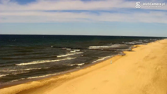 Widok z kamery na plażę w Trzęsaczu